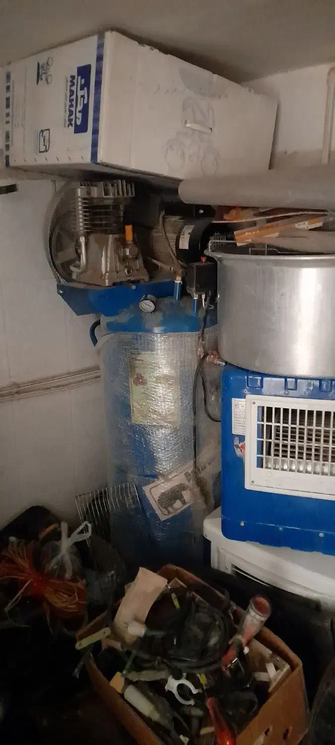 پمپ ۲۵۰ لیتری ایستاده|ماشین‌آلات صنعتی|بجنورد, |دیوار