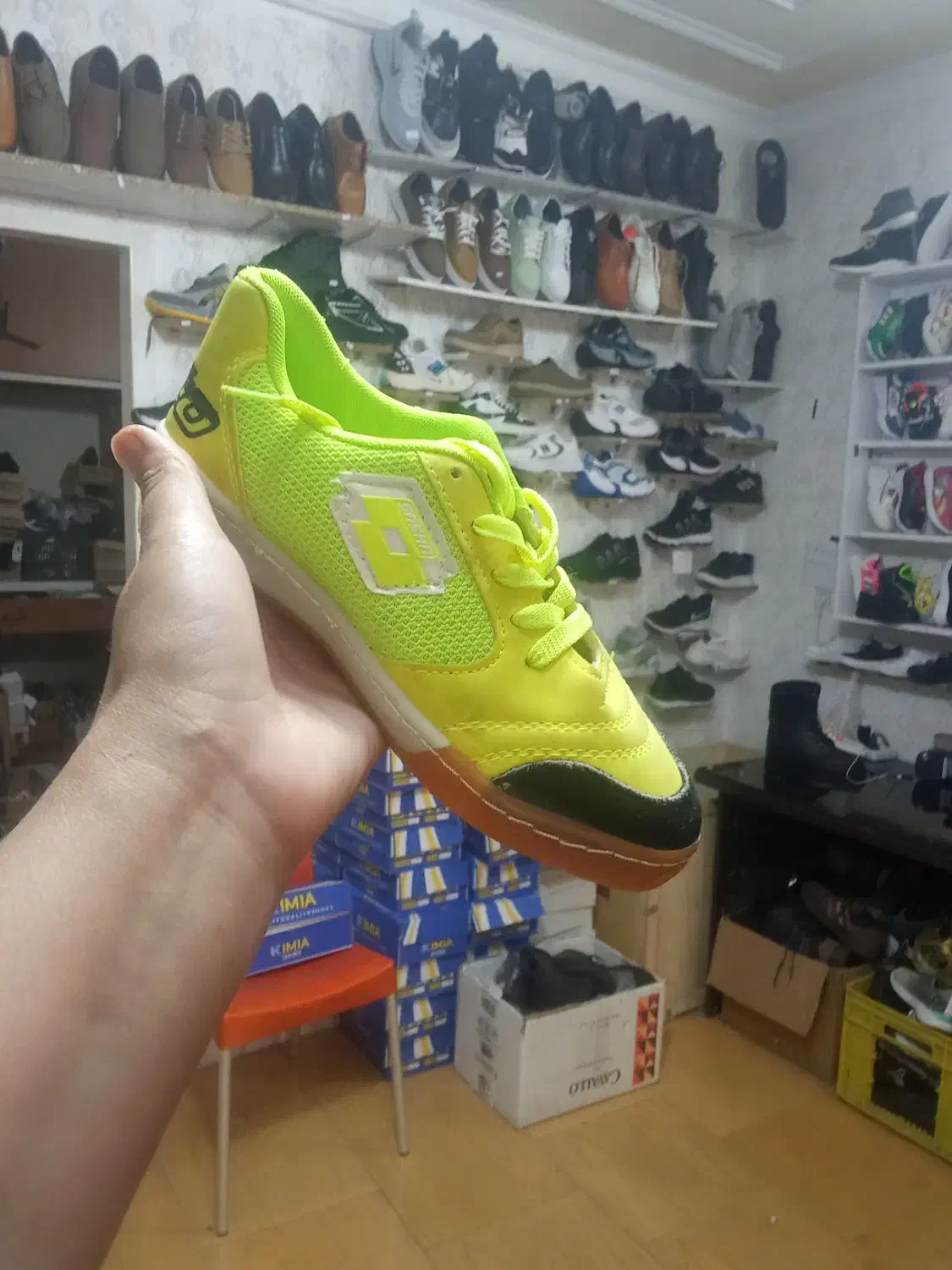 کفش لوتو سالنی|کیف، کفش، کمربند|سبزوار, امیر کبیر|دیوار