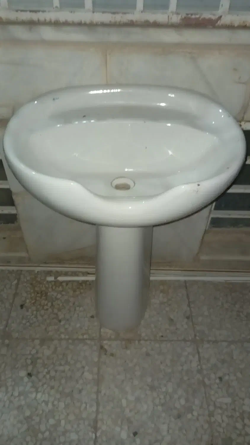 روشویی آرایشگاهی ومنزل.|لوازم سرویس بهداشتی|خمینیشهر, |دیوار