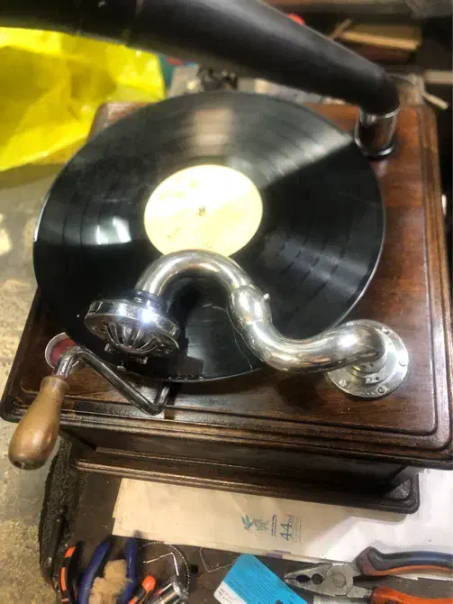 گرامافون|کلکسیون اشیاء عتیقه|تهران, پارک شهر|دیوار