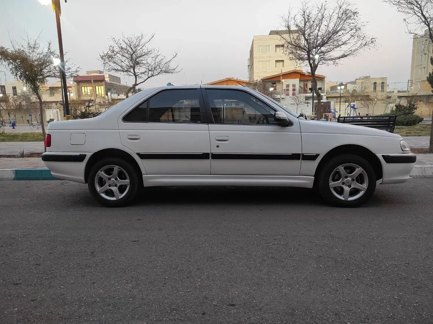 پارسال نیمه فول|خودرو سواری و وانت|اقبالیه, |دیوار