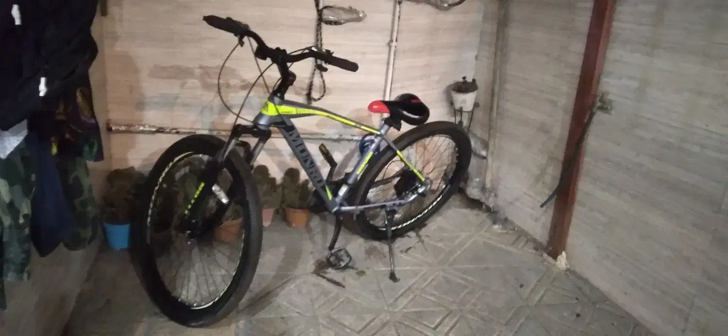 یک عدد دوچرخه در حد نو|دوچرخه، اسکیت، اسکوتر|آستارا, |دیوار