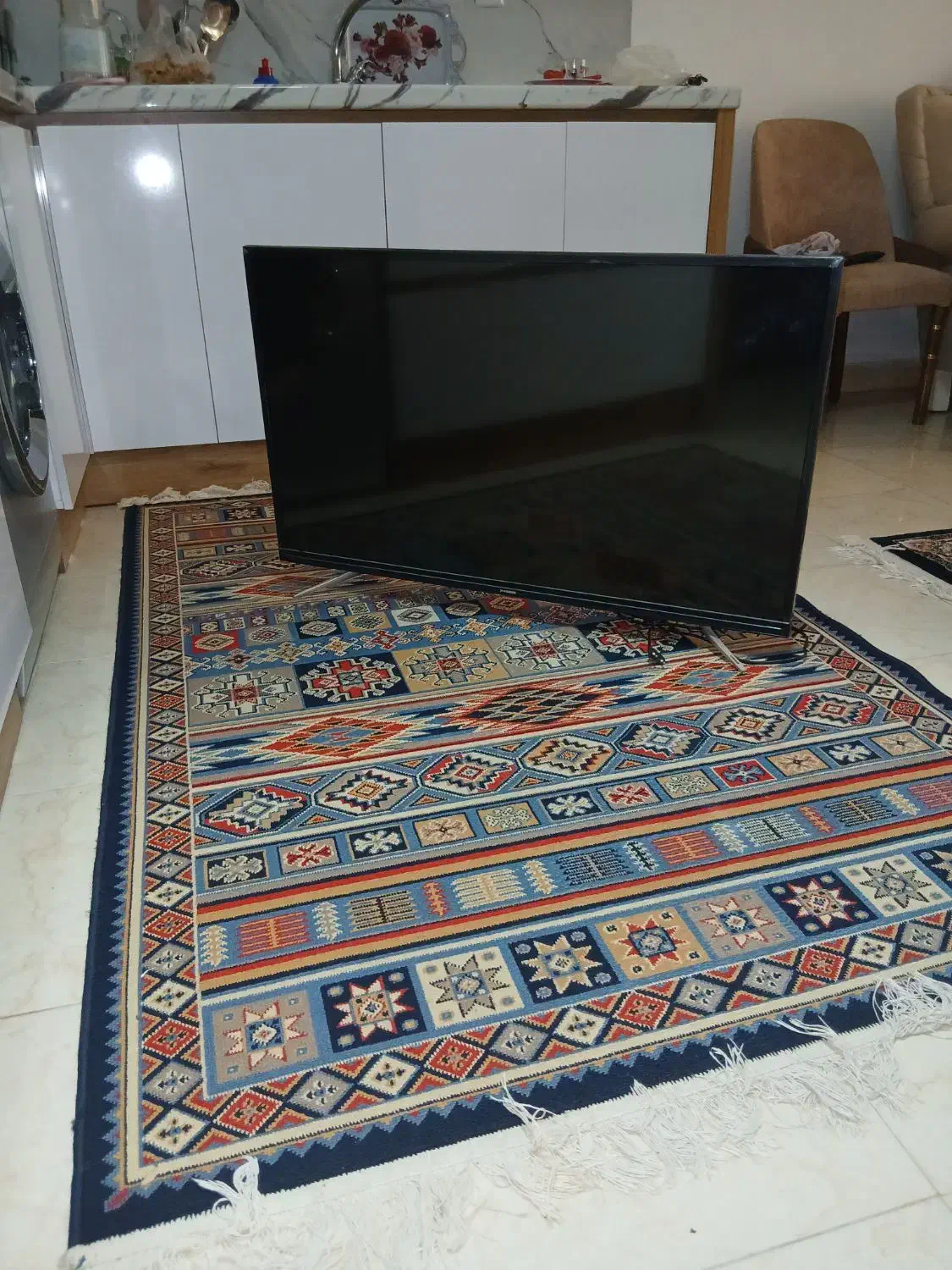 تلوزیون ایکس ویژن ۴۳ تمیز در حد نو با۲آنتن رایگان|تلویزیون و پروژکتور|رشت, گلسار|دیوار
