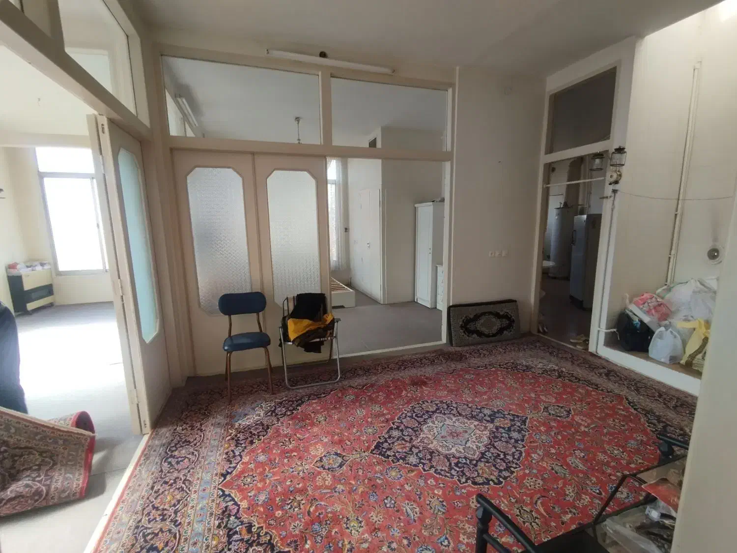 دربست/ خیابان علوی|اجارهٔ خانه و ویلا|کاشان, گریه|دیوار