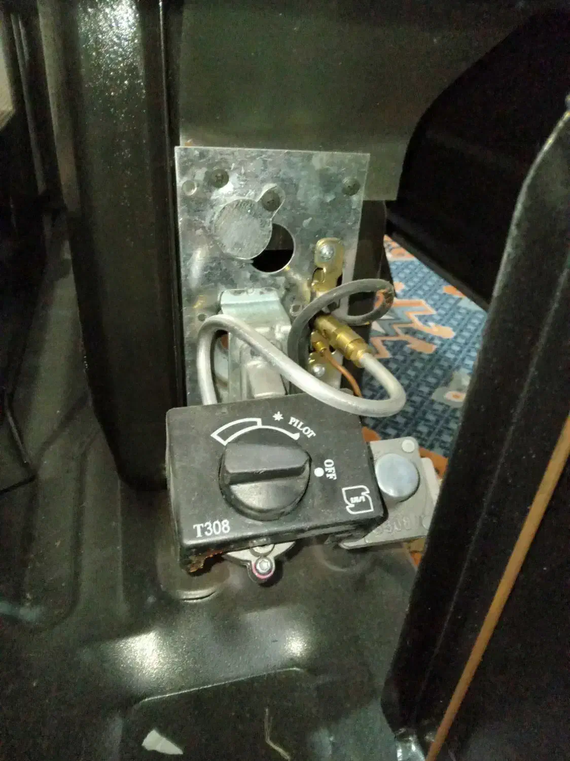 بخاری|بخاری، هیتر، شومینه|رشت, حمیدیان|دیوار