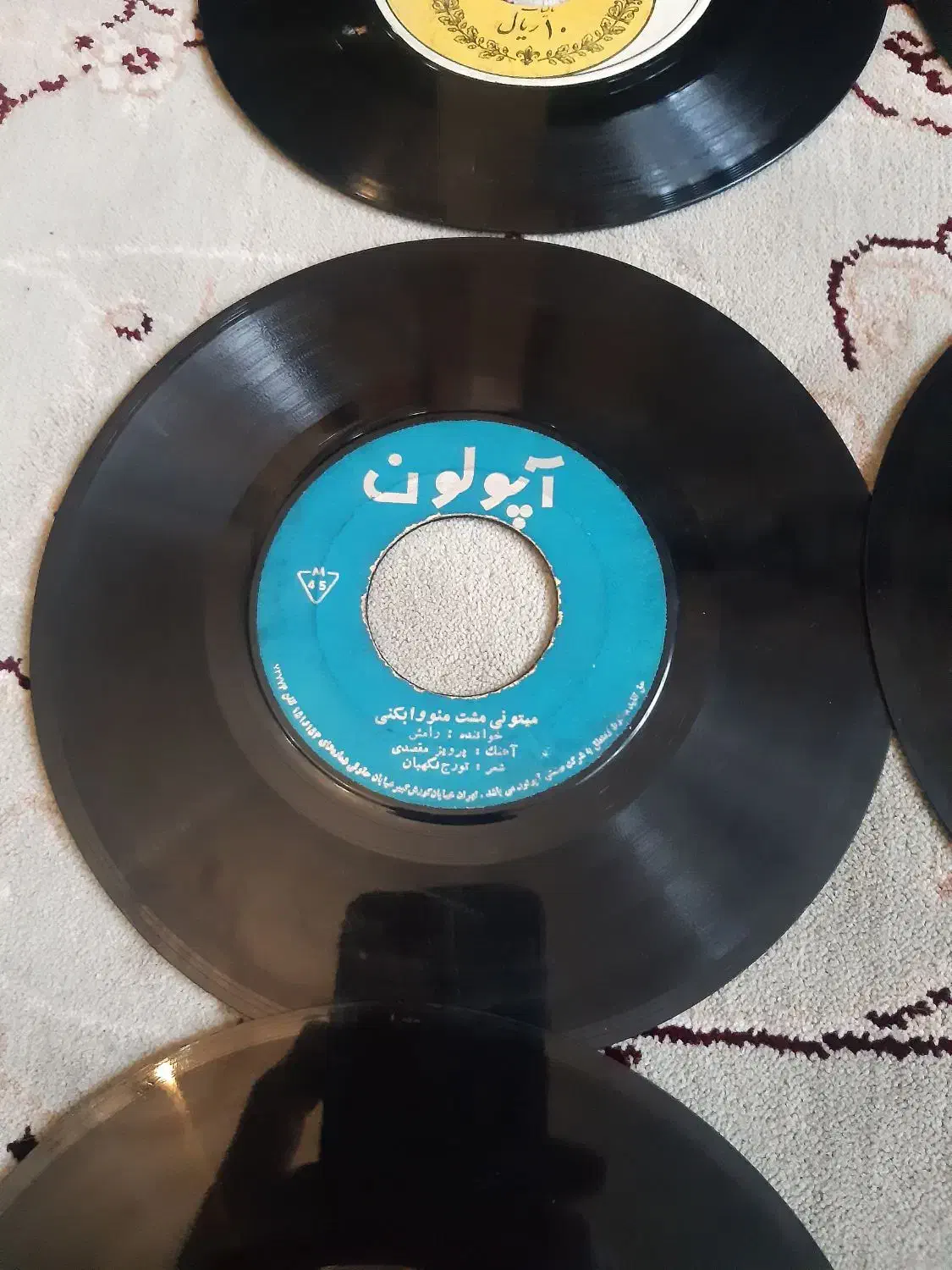 تعداد۷۱ صفحه گرامافون  ایرانی یکجا تکی ندارم|فیلم و موسیقی|تهران, مجیدیه|دیوار