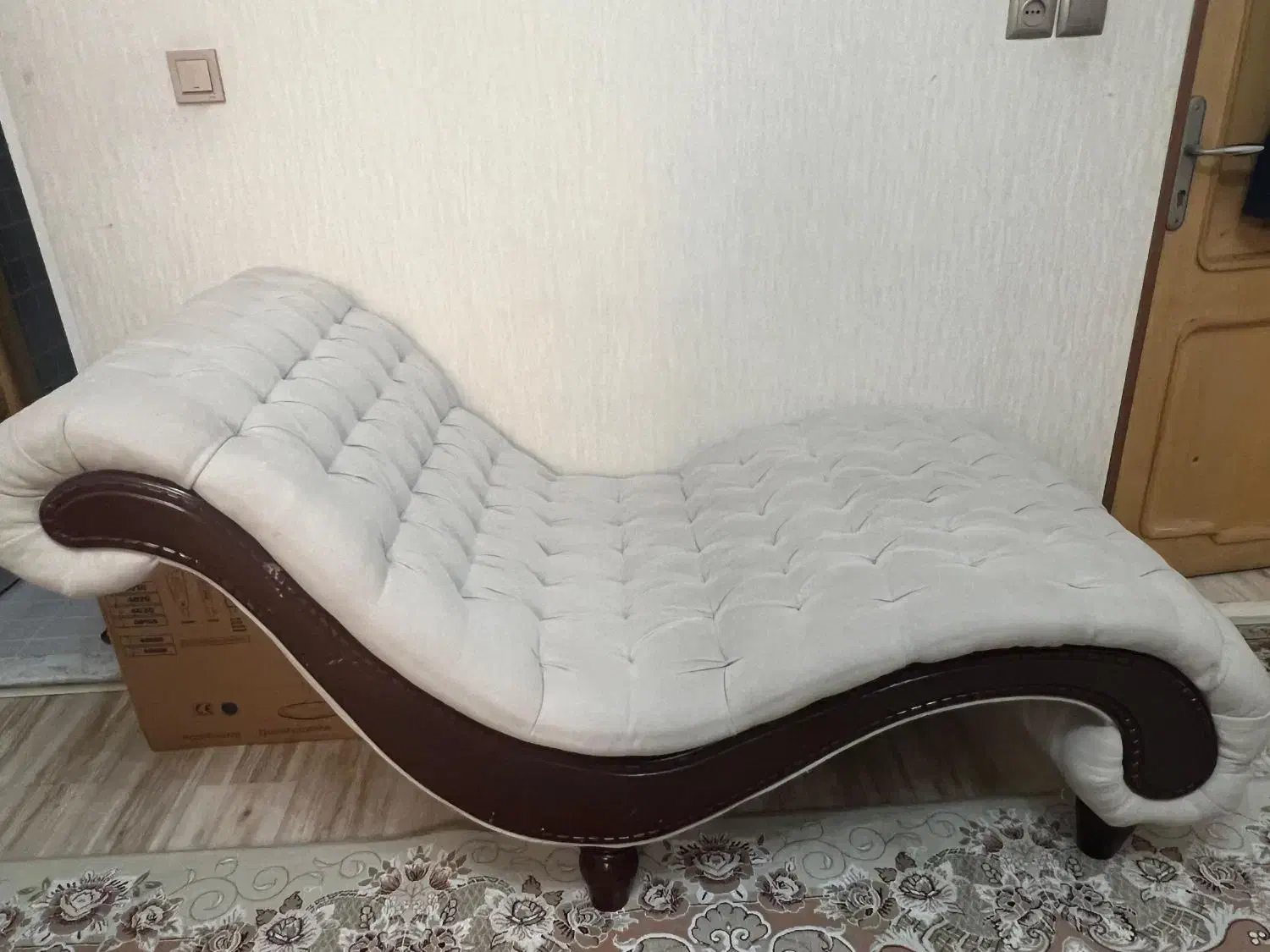 مبل ریلکسی|مبلمان خانگی و میز عسلی|شیراز, صدا و سیما|دیوار