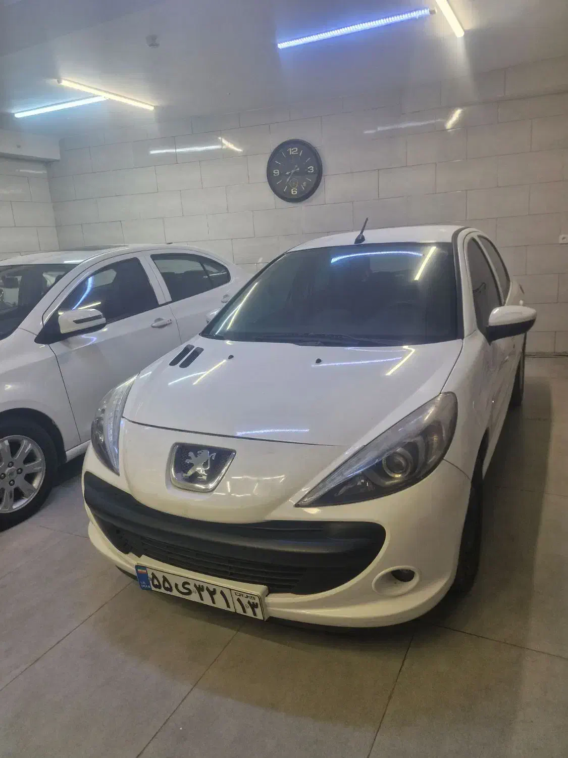 پژو 207 اتوماتیک مدل 99 (ماه خودرو) اتاق تعویض|خودرو سواری و وانت|اصفهان, شیخ اشراق|دیوار