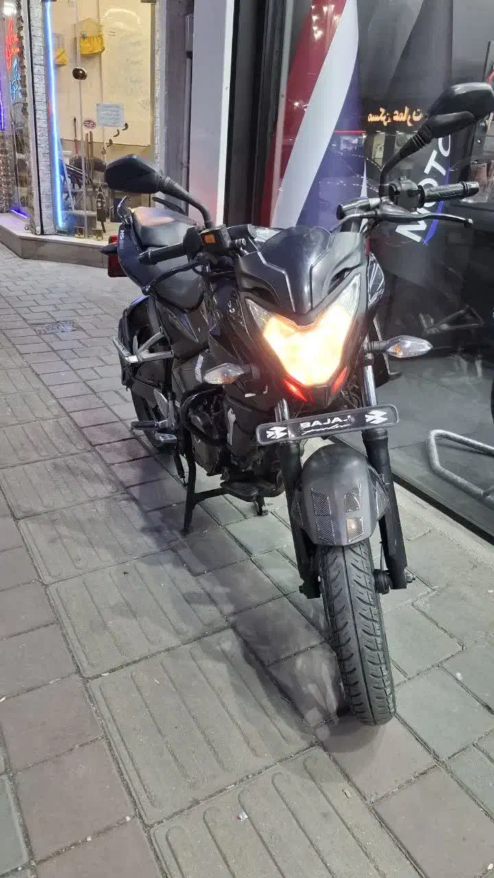 موتور NS 200 مدل 97|موتورسیکلت|تهران, سلسبیل جنوبی|دیوار