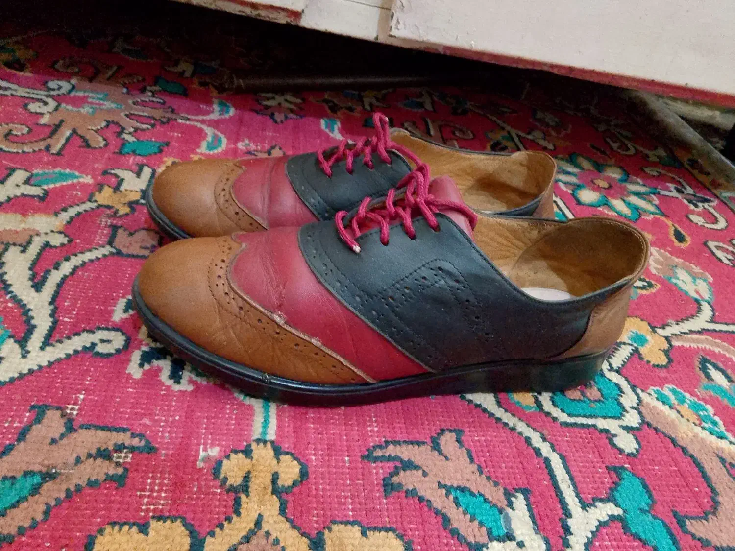 کفشهای عصل  و بادوام فقط دونه ای سیصدتومان|کیف، کفش، کمربند|مشگین شهر, |دیوار