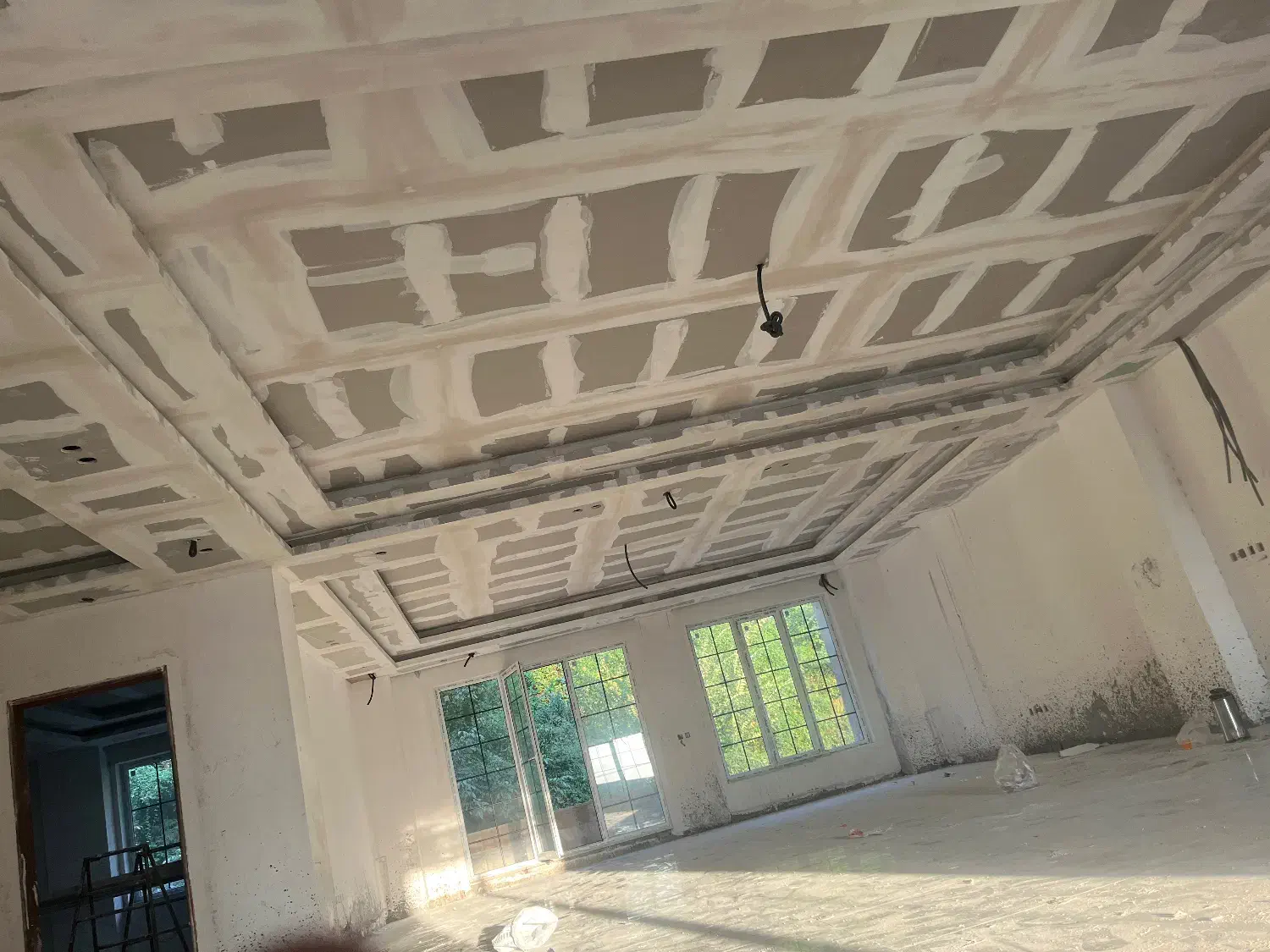 نیازمند همکار در نقاشی ساختمان|استخدام معماری، عمران و ساختمانی|لاهیجان, حزین|دیوار