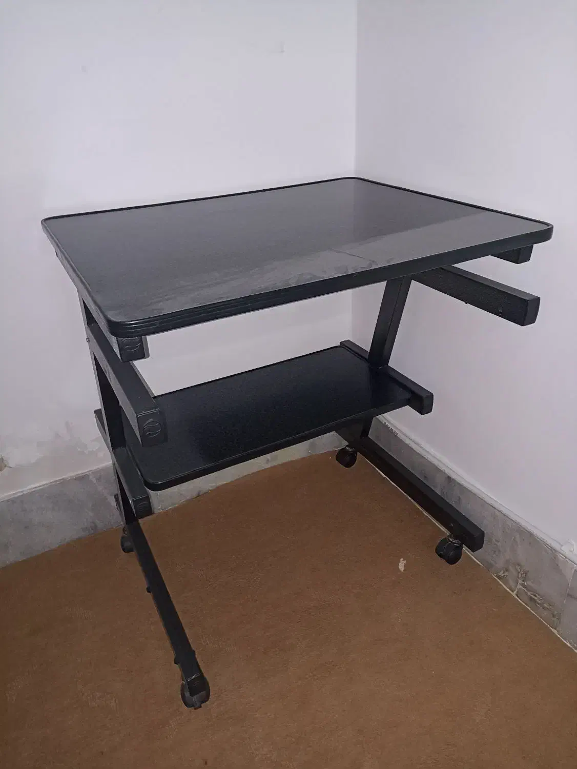 فروش میز کار میز کامپیوتر|میز تحریر و کامپیوتر|سنندج, |دیوار