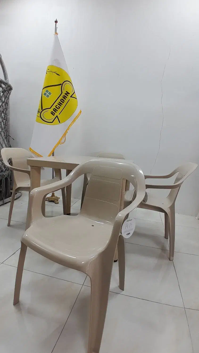 صندلی پلاستیکی دسته دار همایش/جیگرکیفست فود مدل DS|صندلی و نیمکت|چهارباغ, |دیوار