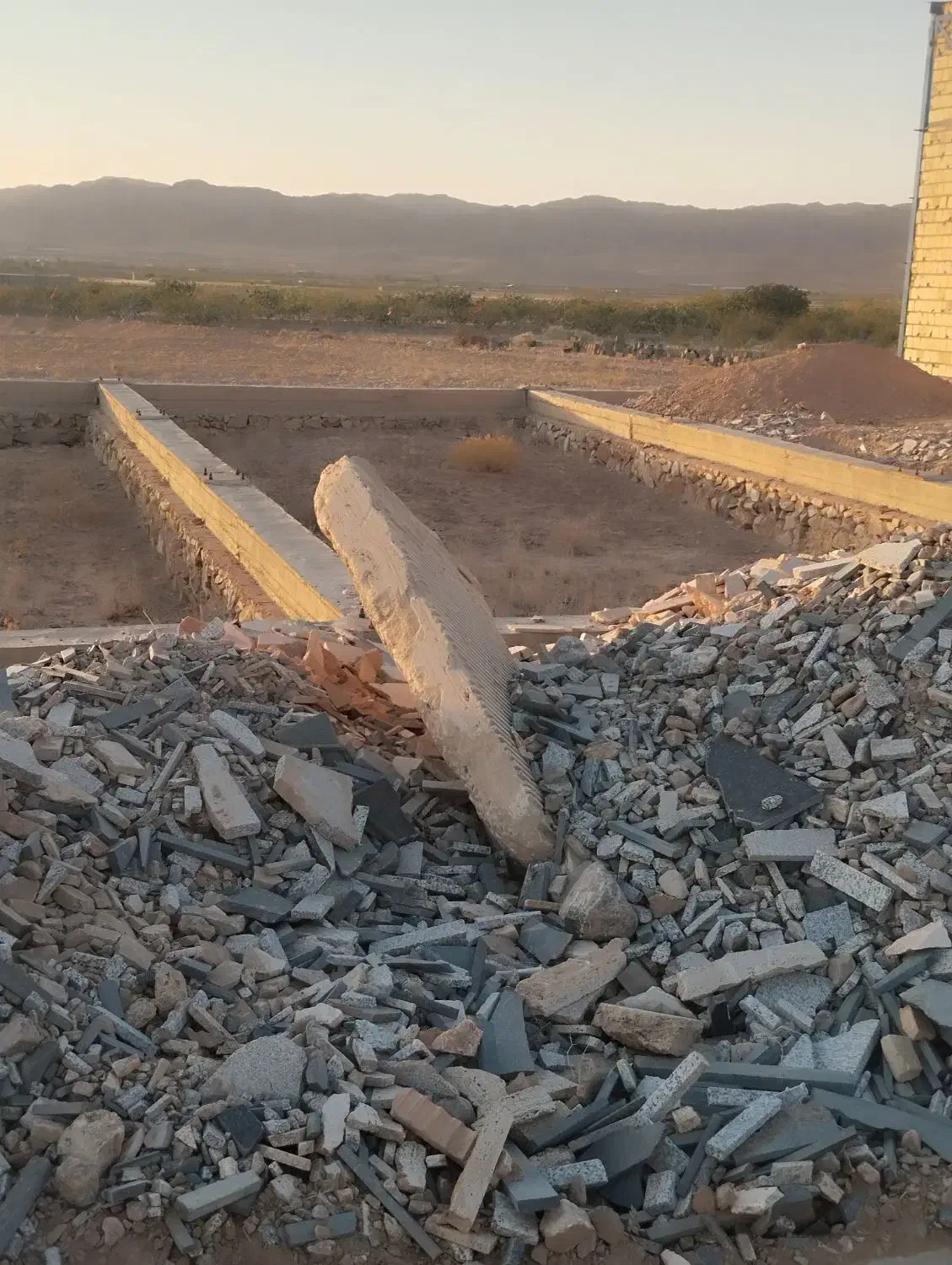 زمین تجاری فاز 2شهرک طلای سرخ|فروش مغازه و غرفه|قائن, |دیوار