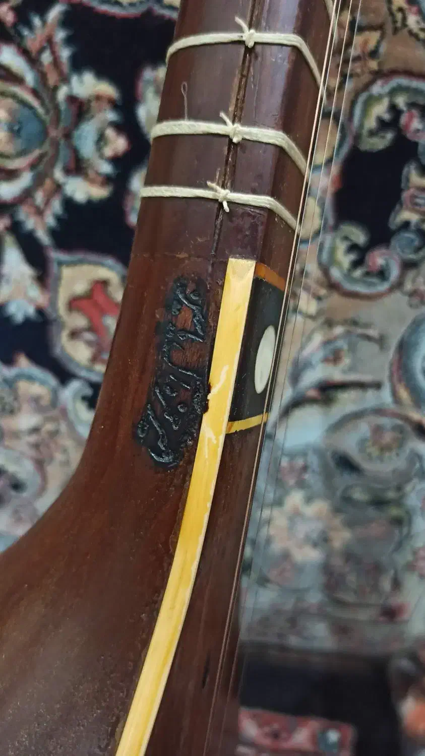 سه تار آل یاسین|سازهای سنتی|تبریز, |دیوار