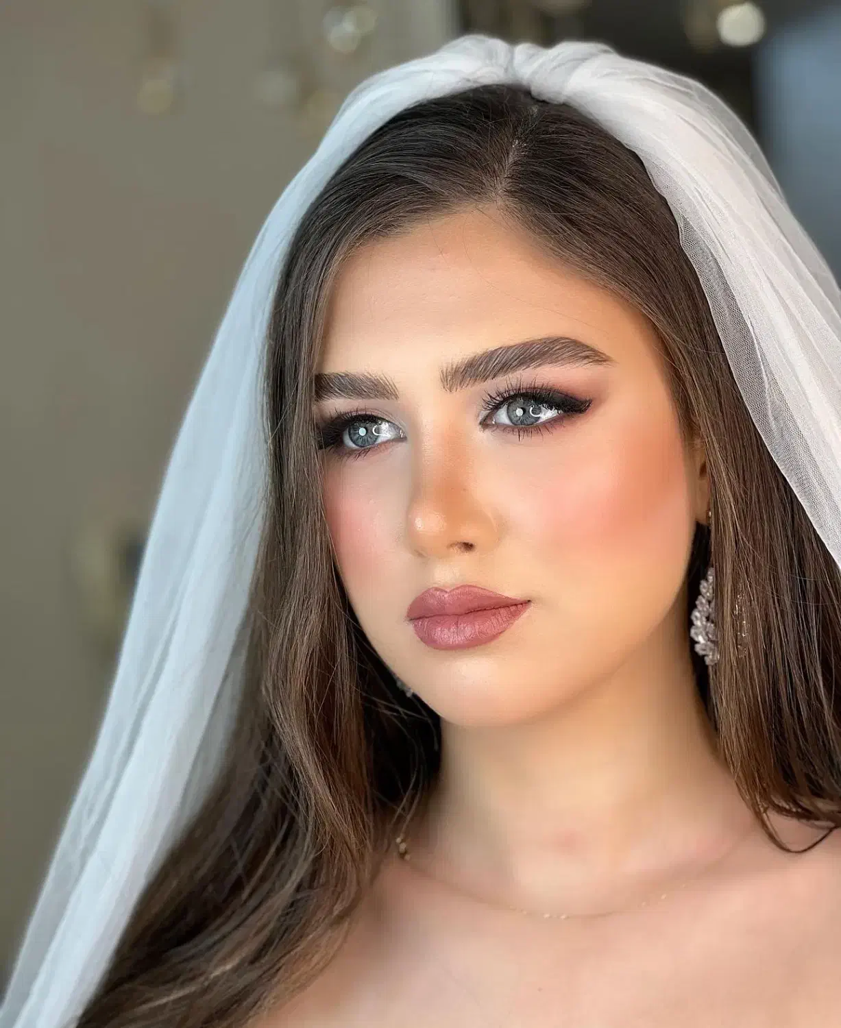 میکاپ وشینیون همراه و عروس|خدمات آرایشگری و زیبایی|رشت, گلسار|دیوار