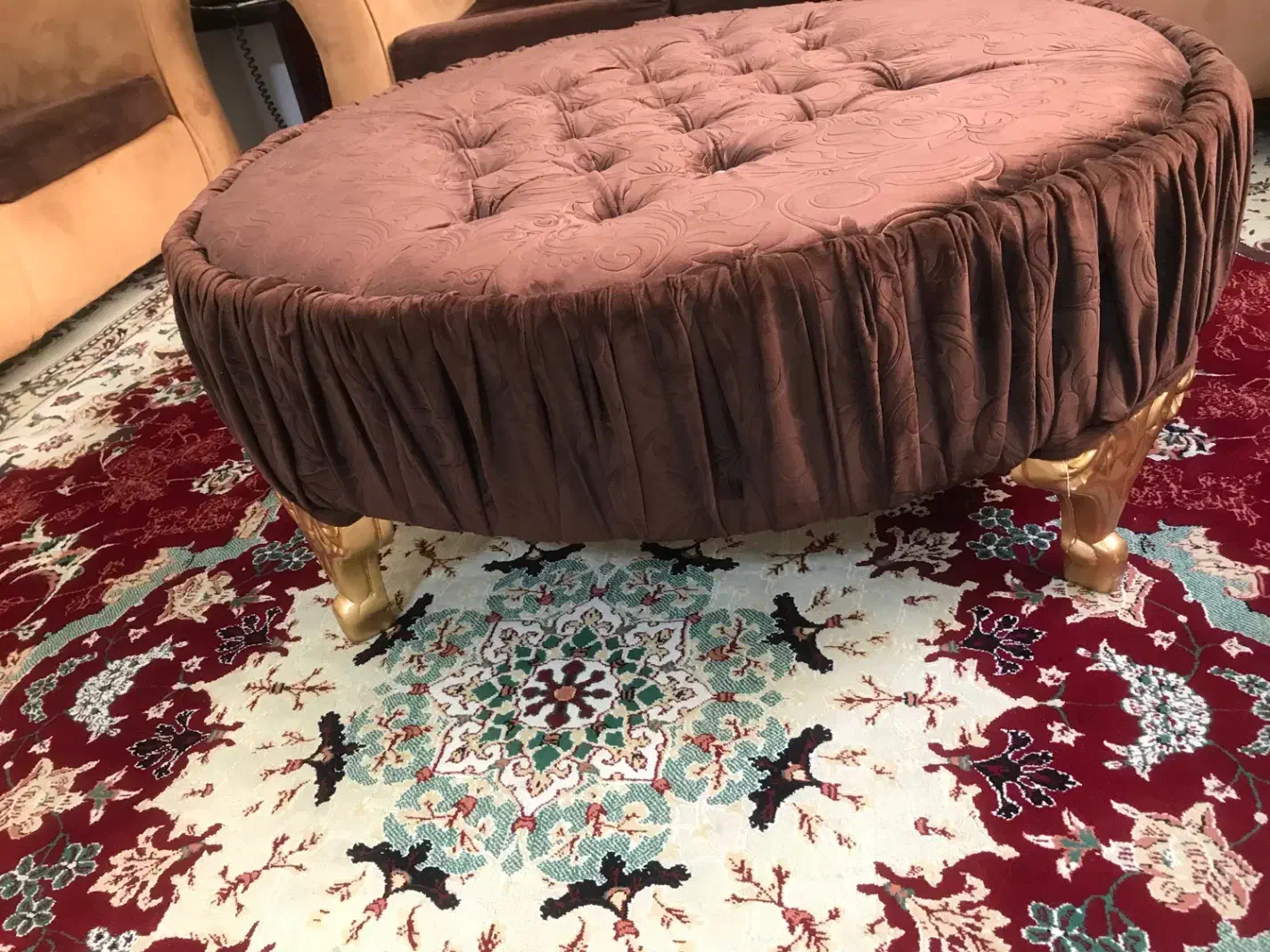 جلومبلی تک گرد|مبلمان خانگی و میز عسلی|محلات, |دیوار