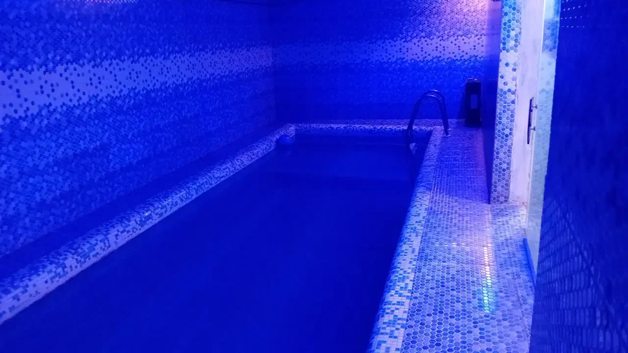 اجاره باغ اجاره ویلا استخر آب گرم بیلیارد|اجارهٔ کوتاهمدت ویلا و باغ|مشهد, چهاربرج|دیوار