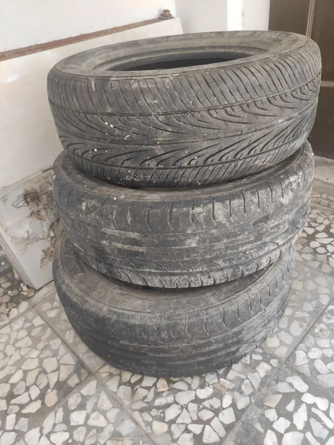 لاستیک ۲۰۵ پژو و سمندی|قطعات یدکی و لوازم جانبی|بابلسر, |دیوار