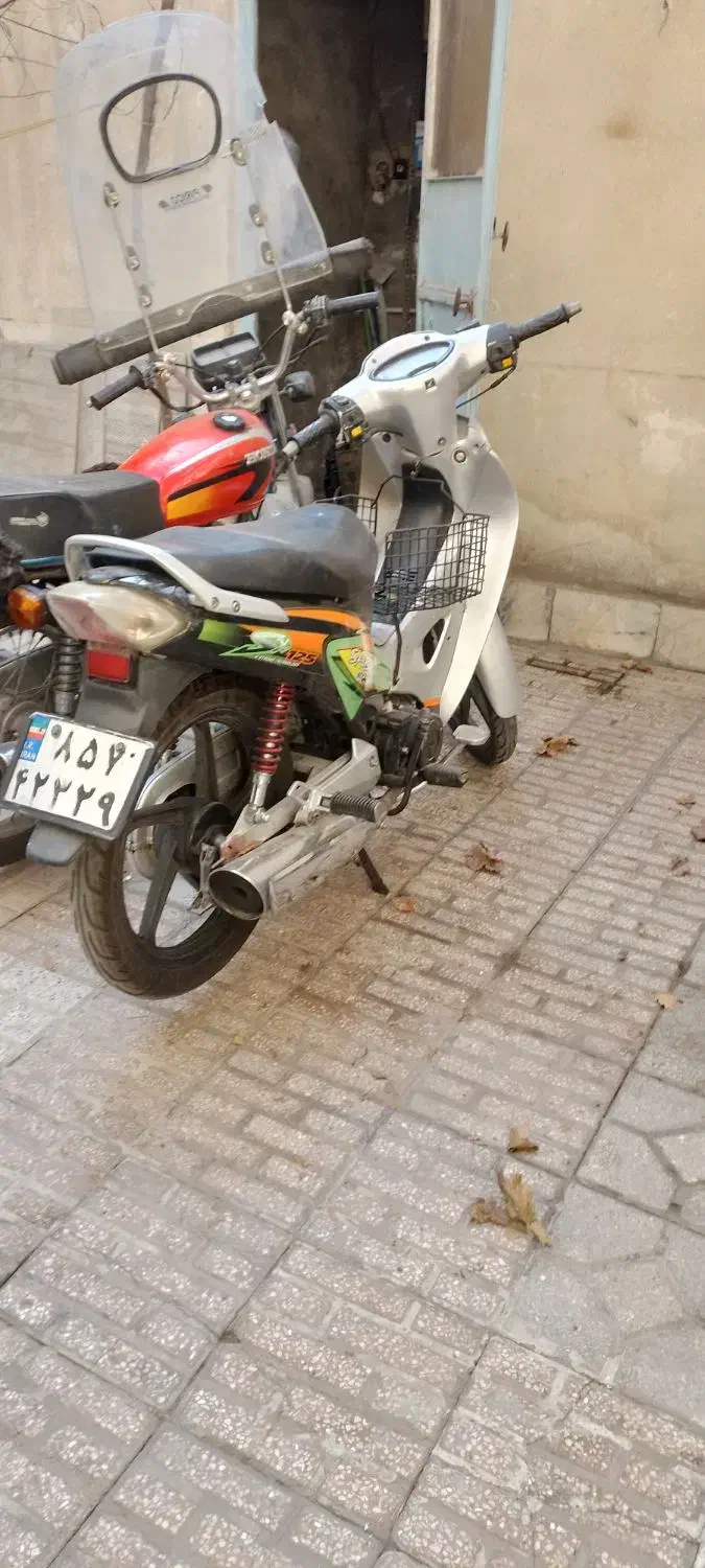 هوندا مدل۱۴۰۰وپیشرو بی کلاچ ۹۱|موتورسیکلت|مشهد, گلشور|دیوار