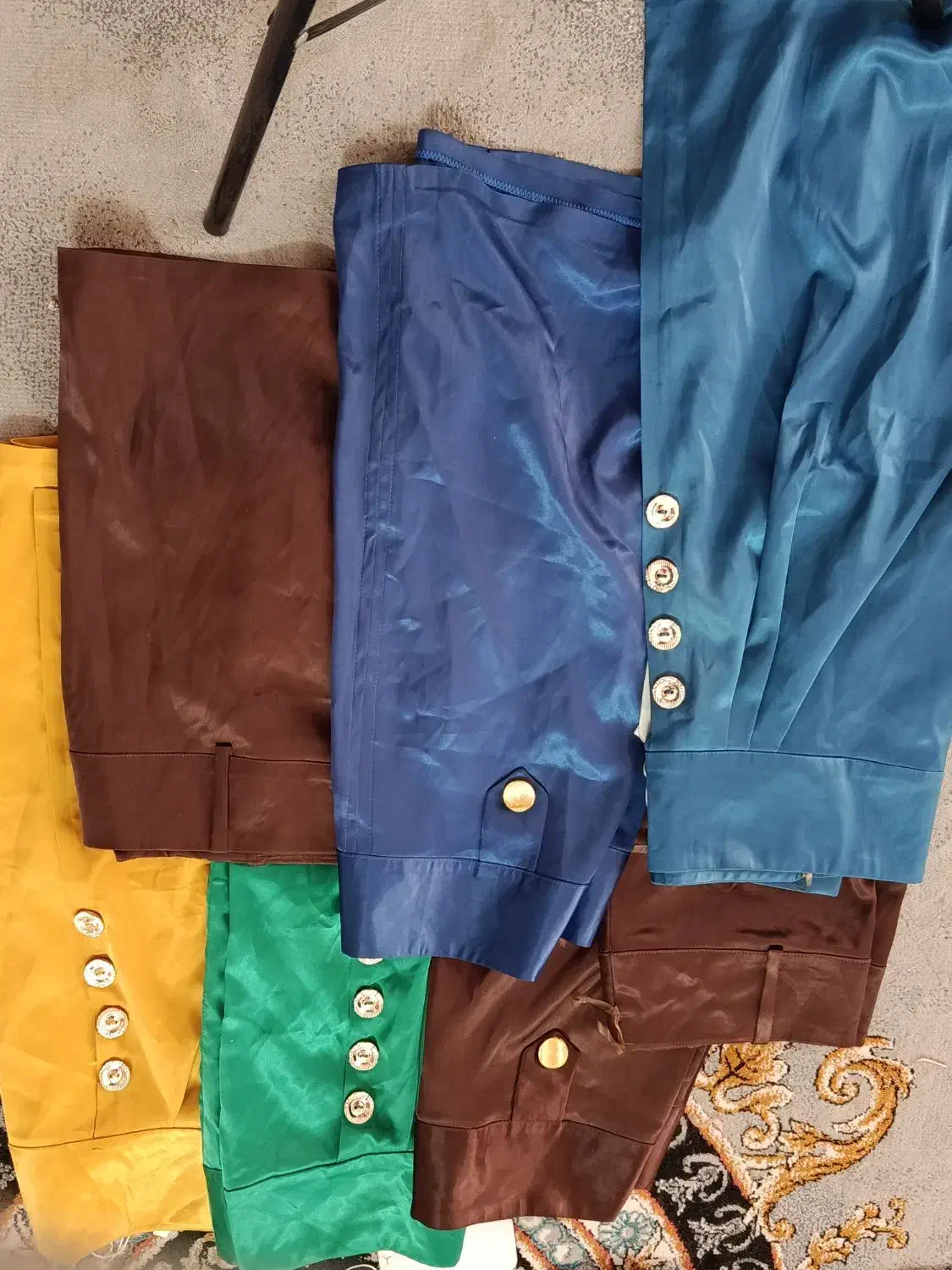 دامن ساتن|لباس|جهرم, |دیوار