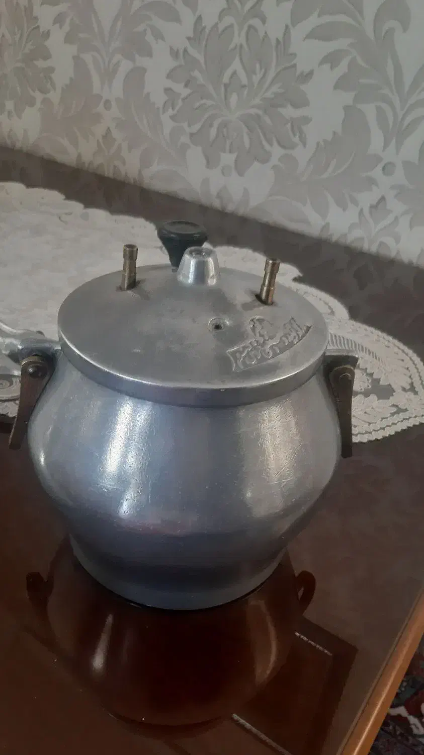 زود پز قدیمی|ظروف پختوپز|همدان, |دیوار