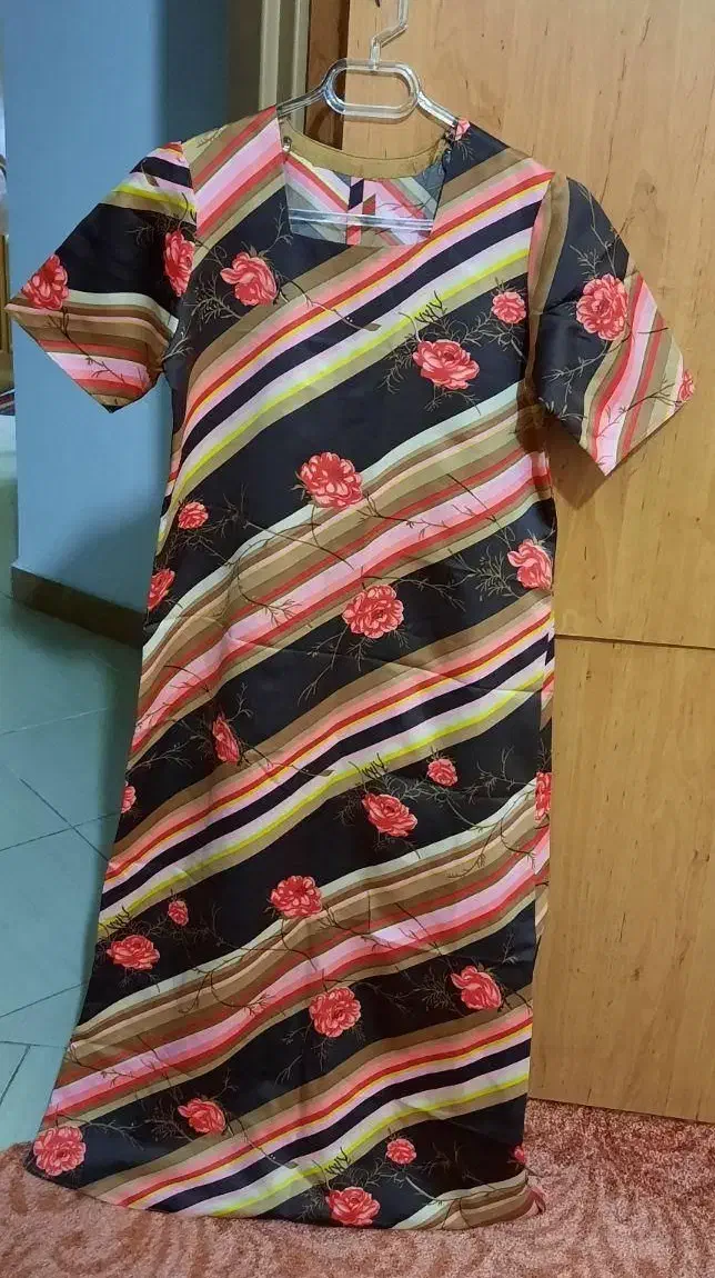 پیراهن و بلوز و شلوار|لباس|رشت, منظریه|دیوار