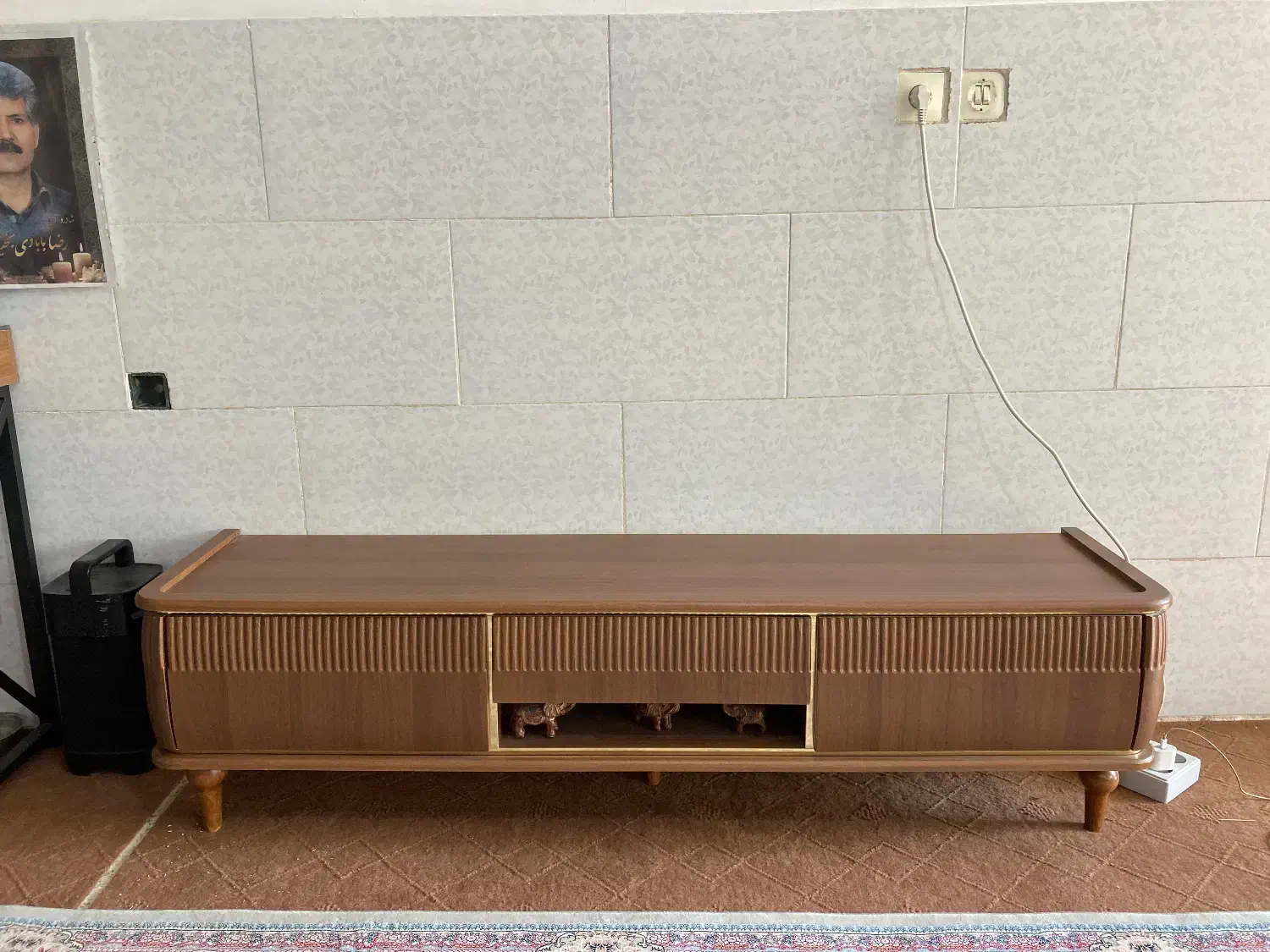 میز تلوزیون|میز تلویزیون|شاهینشهر, نبوت|دیوار