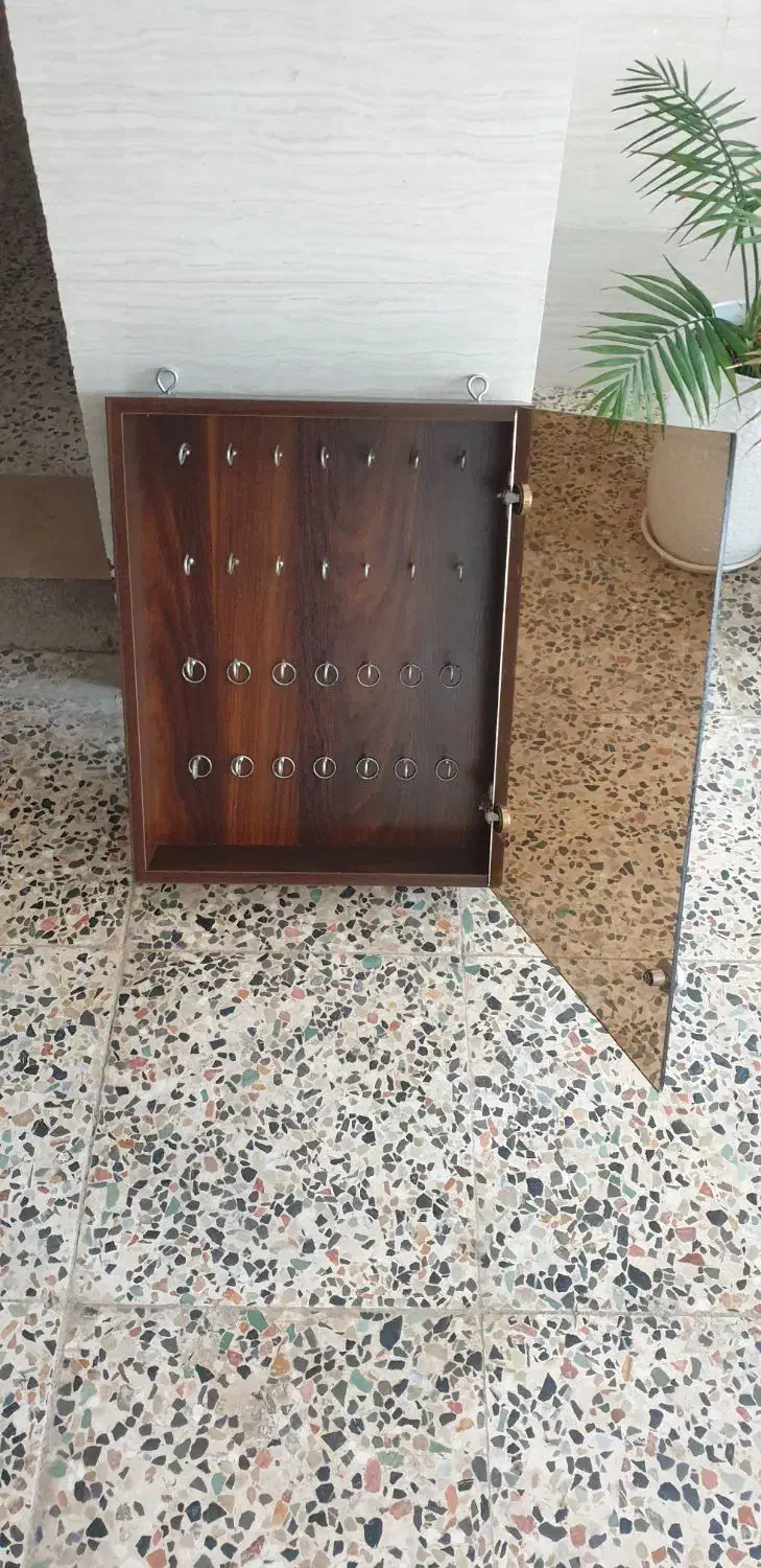 جا کلیدی ۲۸ عددی  نو مخصوص مشاورین  املاک|صنایع دستی و سایر لوازم تزئینی|رشت, یخسازی|دیوار