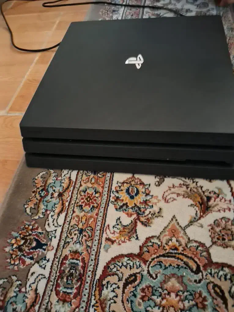 پی اس فور یک ترا اکانتی|کنسول، بازی ویدئویی و آنلاین|پرند, فاز ۲|دیوار