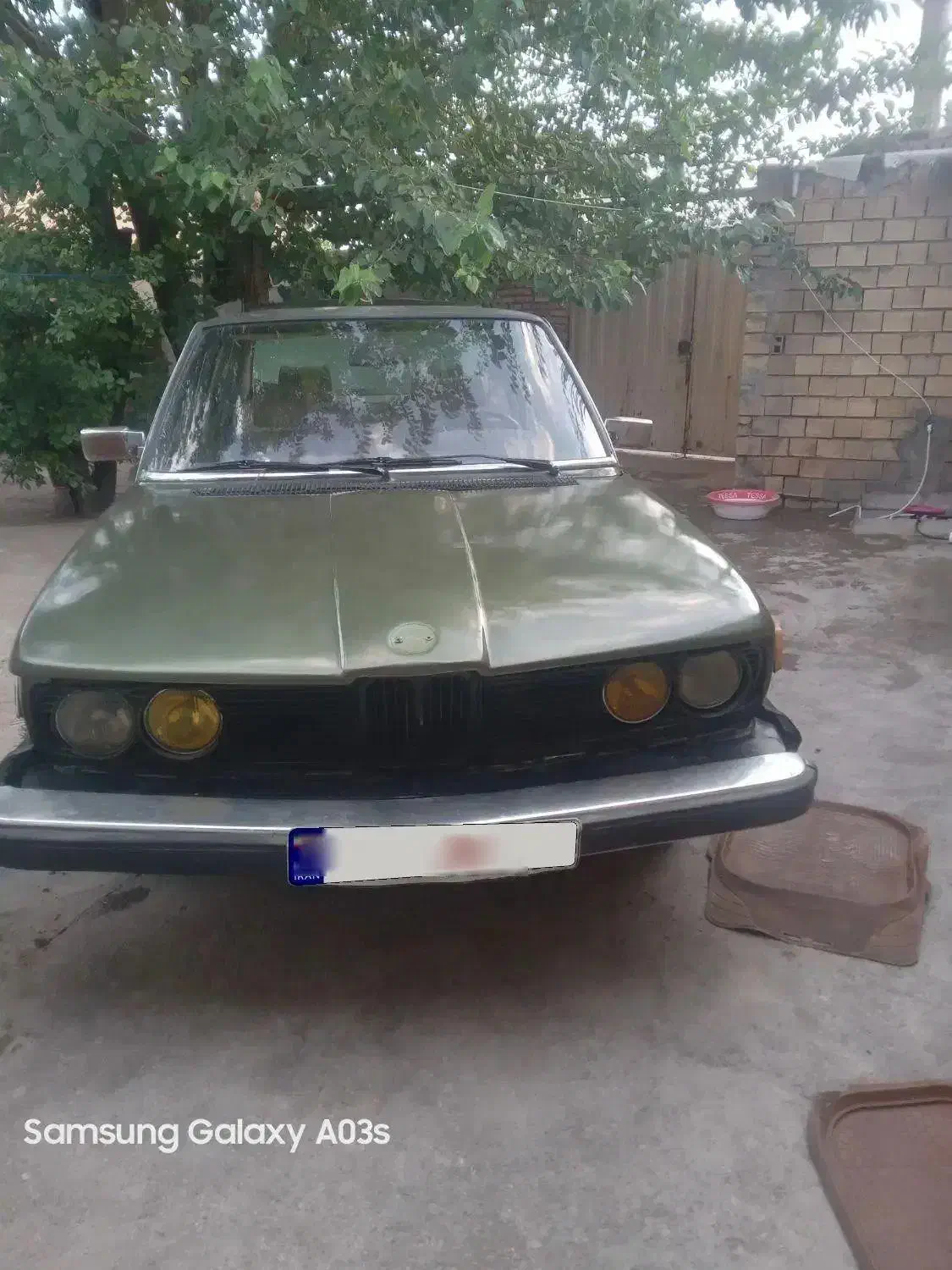 بی ام و ۵۱۸|خودرو کلاسیک|پرند, فاز ۵|دیوار