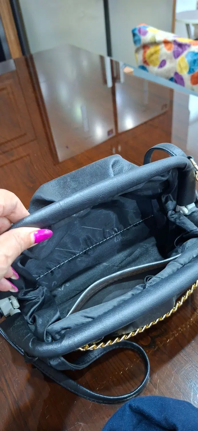 کیف و کفش|کیف، کفش، کمربند|لاهیجان, کوی استادان|دیوار