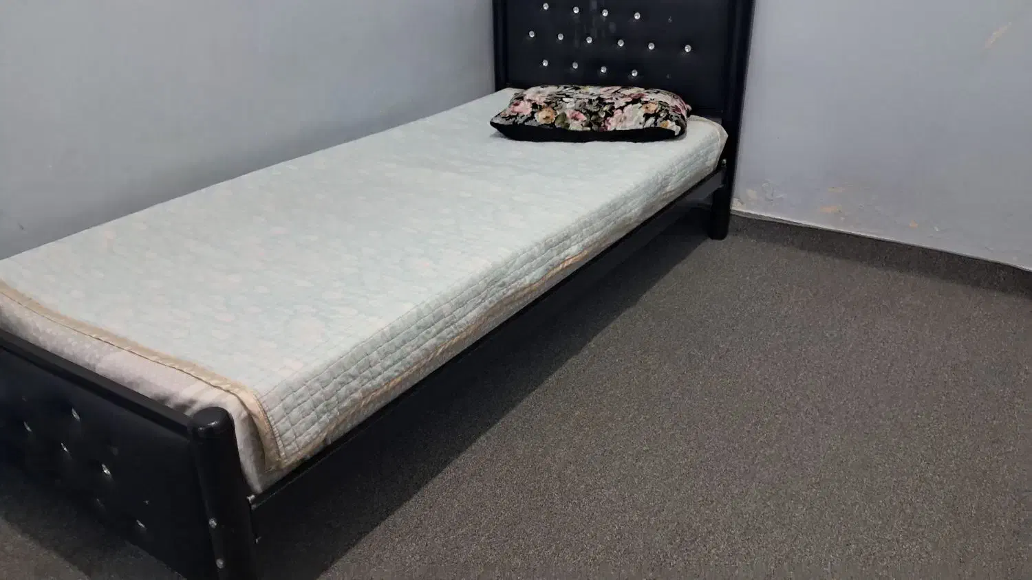 تختخواب یک نفره همراه با تشک|تخت و سرویس خواب|ایلام, |دیوار