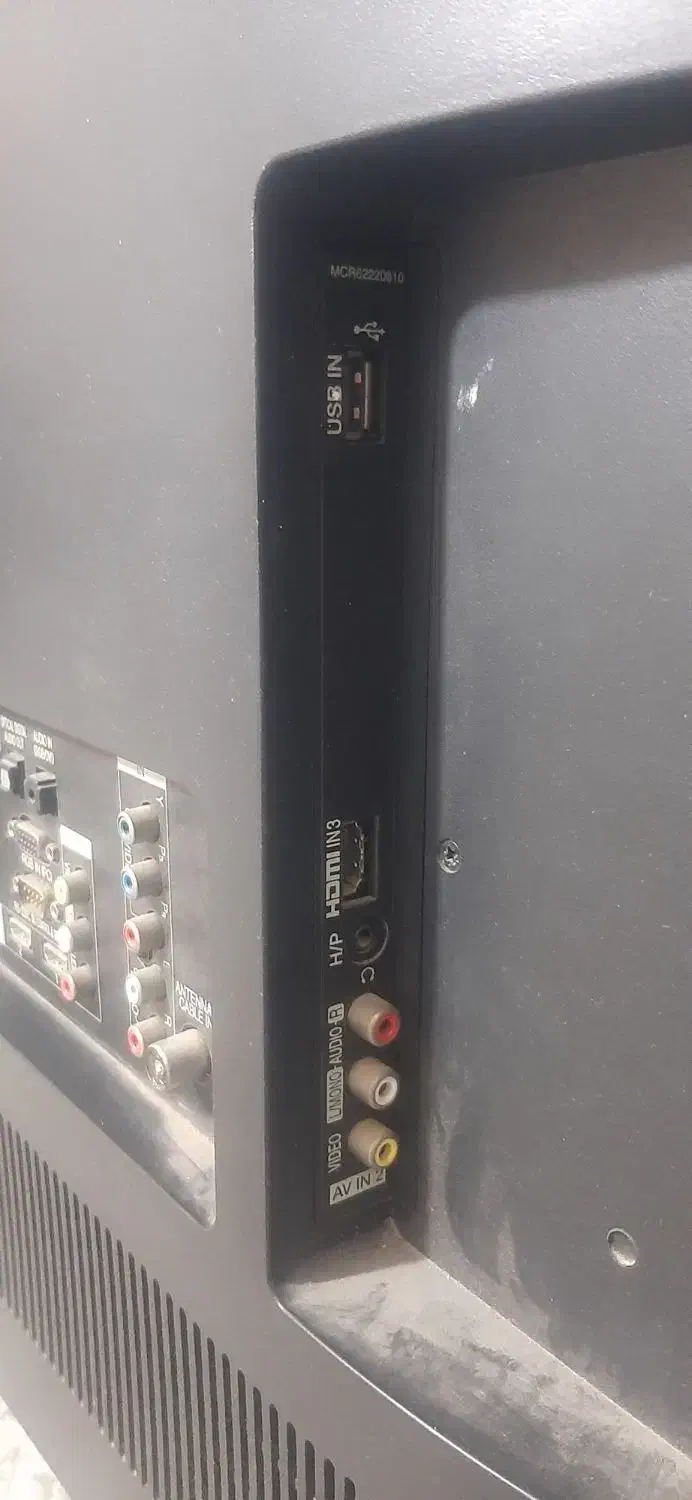 تلویزیون ال سی دی ۴۲ اینچ ال جی|تلویزیون و پروژکتور|مشکیندشت, |دیوار