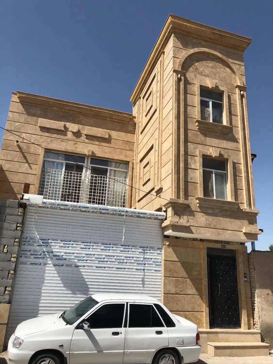 به ی برشکار سنگ نما ساختمون نیازمن هستیم|استخدام معماری، عمران و ساختمانی|گلبهار, شهر جدید گلبهار|دیوار