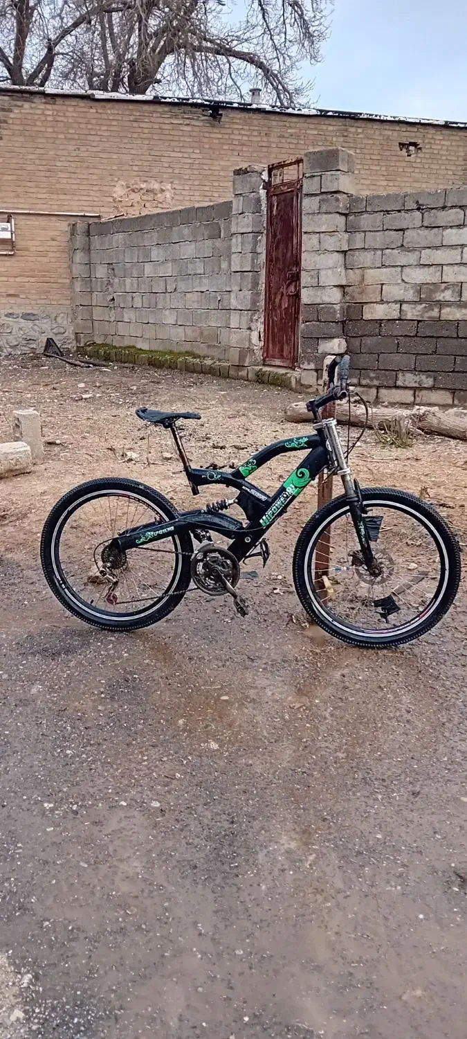 دوچرخه26|دوچرخه، اسکیت، اسکوتر|صحنه, |دیوار