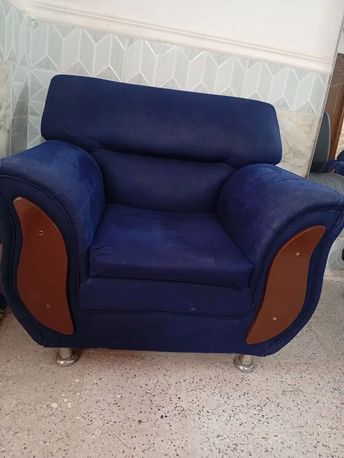 مبل هفت نفره سالم و کم استفاده|مبلمان خانگی و میز عسلی|زابل, |دیوار