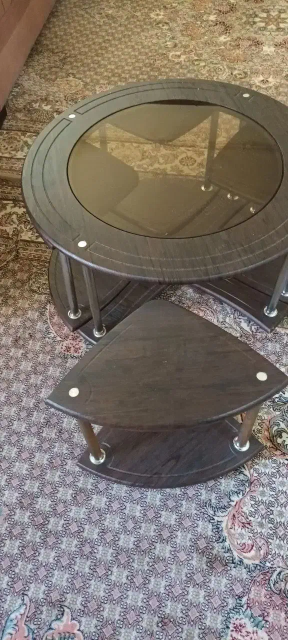 میز عسلی مدل پیتزایی. در حد نو سالم|مبلمان خانگی و میز عسلی|شازند, |دیوار