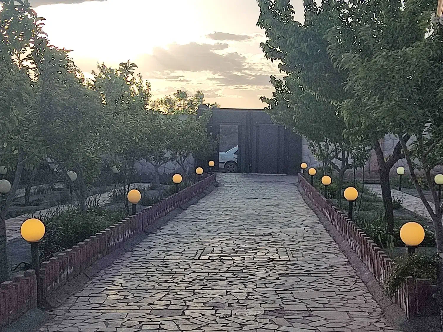 باغ ویلا مسکونیارزون ۱۰۰۰ متر مجتمع قدیمی ماریان|فروش خانه و ویلا|مشهد, درزآب|دیوار