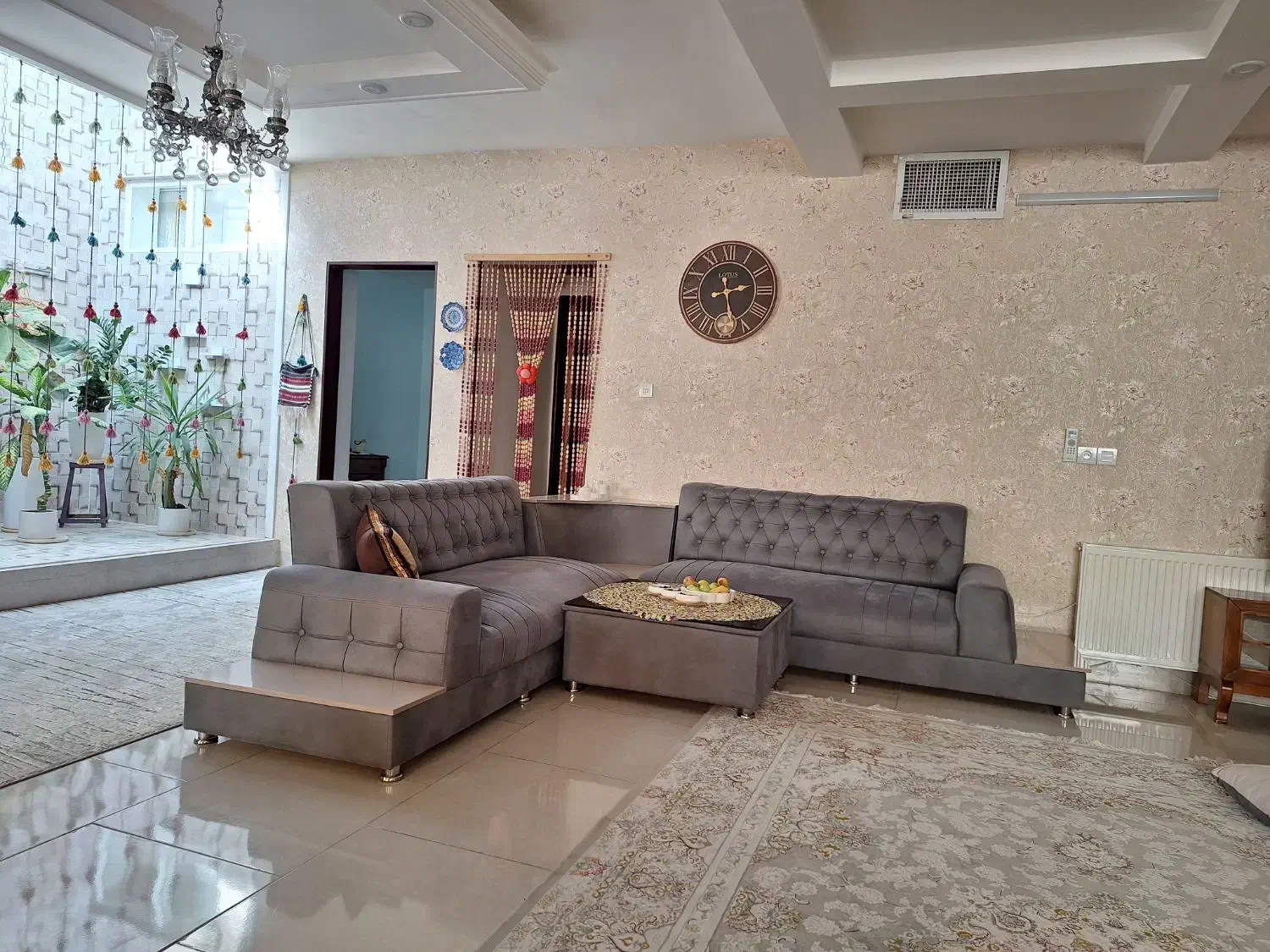 مبل ۸نفره و میز ناهارخوری ۶نفره|مبلمان خانگی و میز عسلی|اسفراین, |دیوار