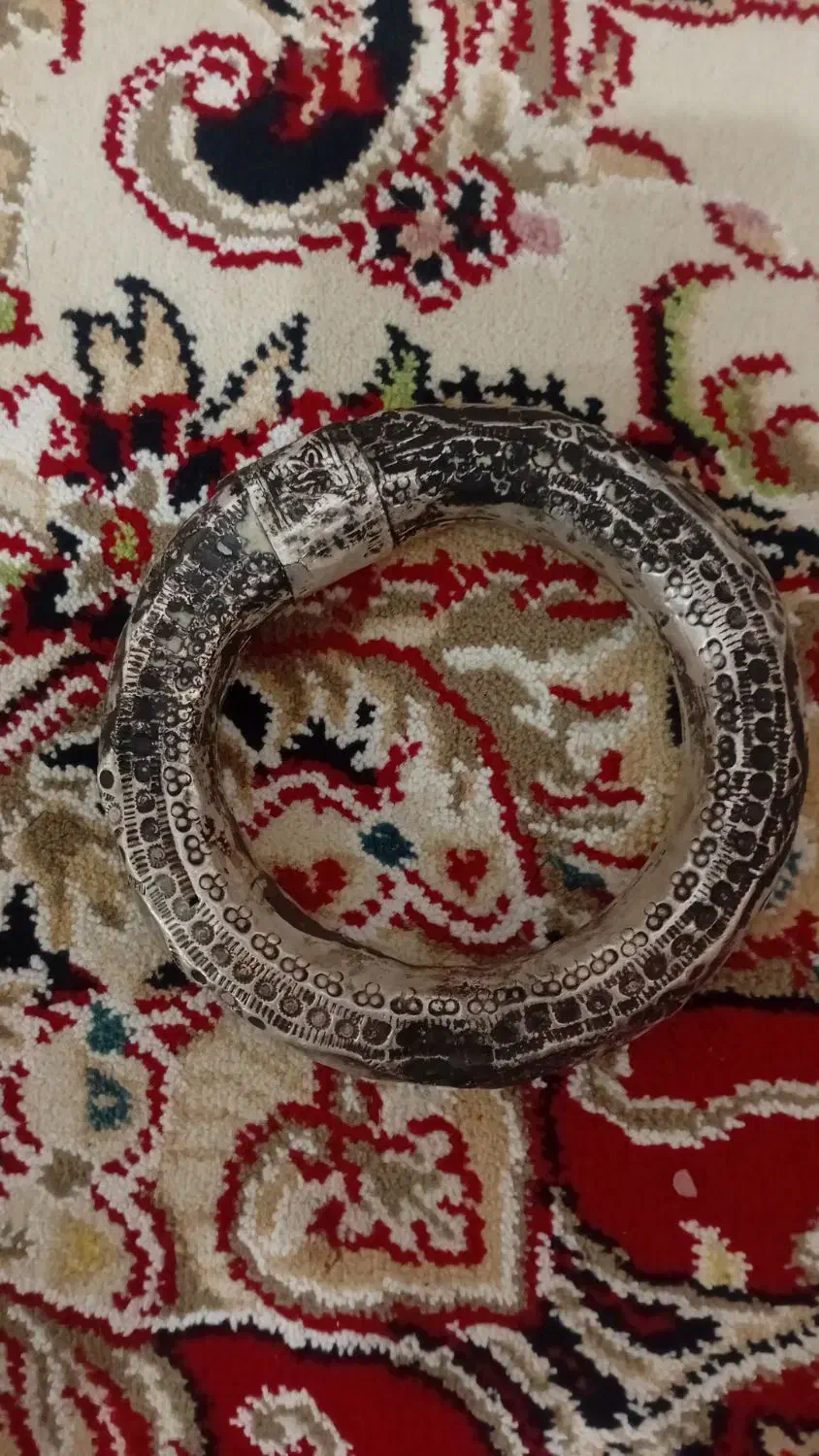 دست بند به نام (خلخال) نقره|کلکسیون اشیاء عتیقه|اسالم, |دیوار