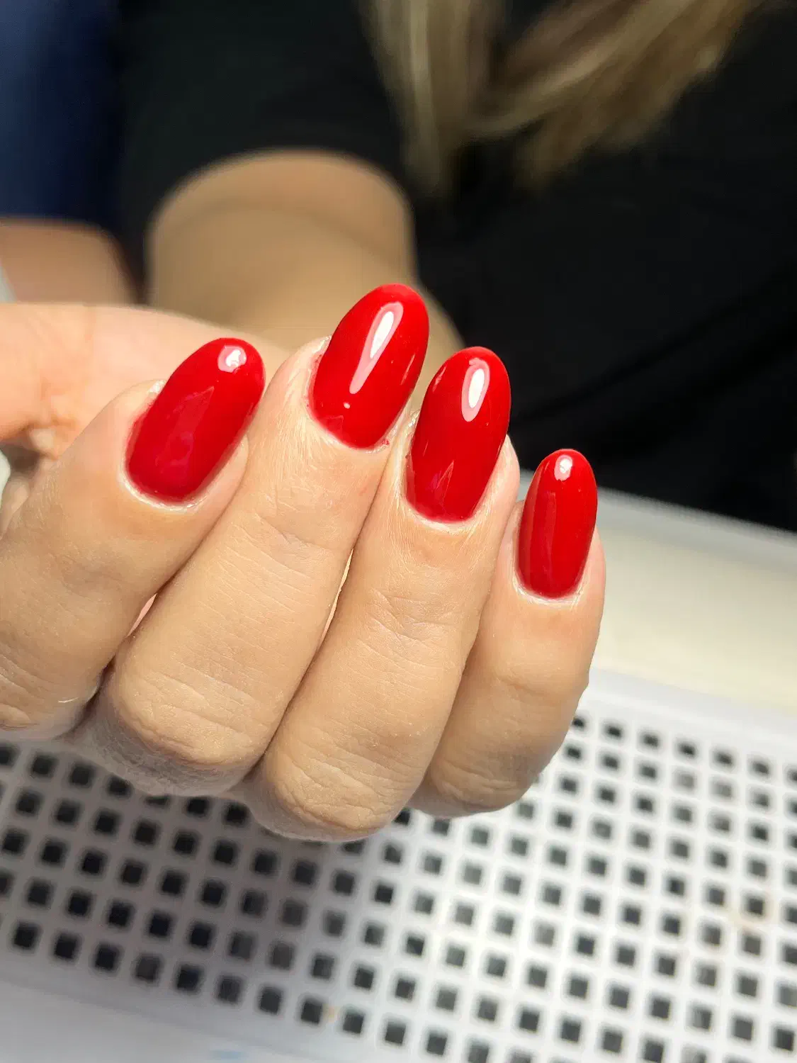 کاشت و ترمیم ناخن با بهترین قیمت|خدمات آرایشگری و زیبایی|رشت, نامجو|دیوار