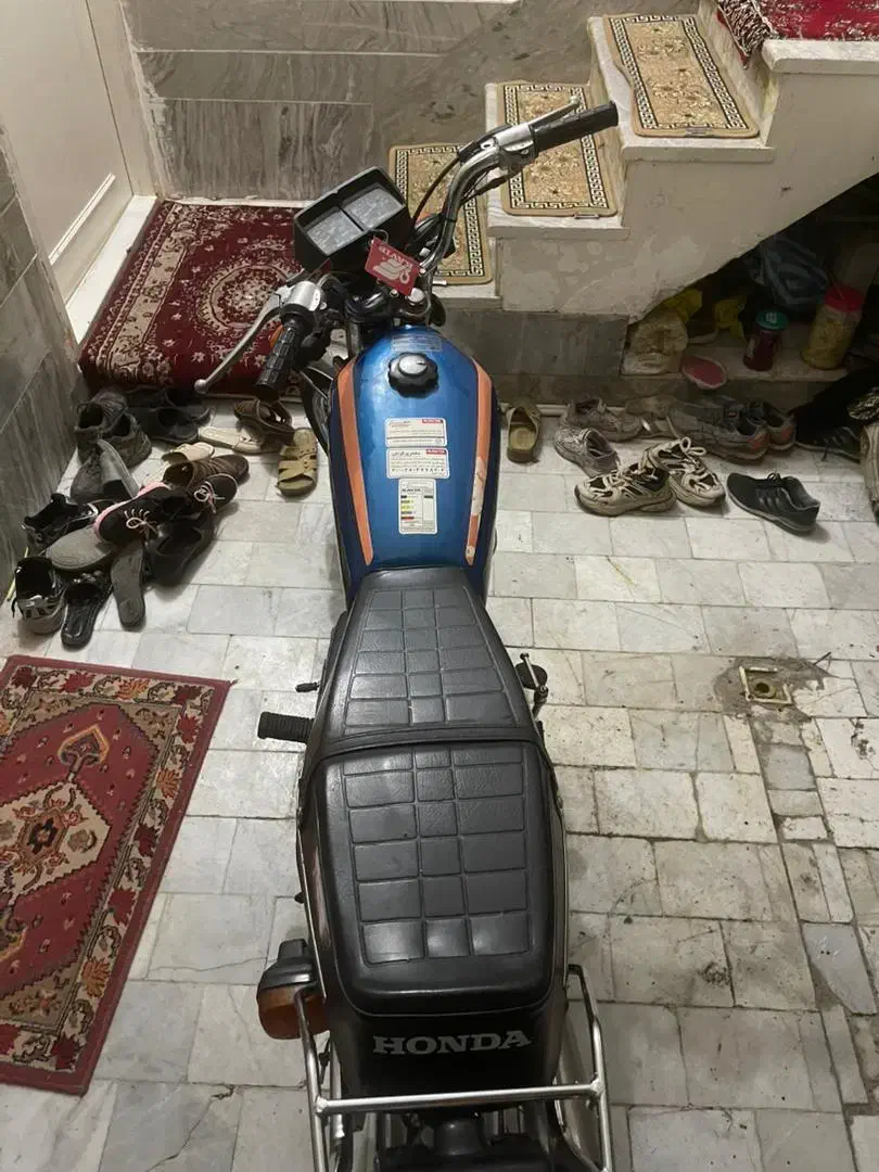 هوندا ۱۲۵|موتورسیکلت|قم, ولیعصر|دیوار