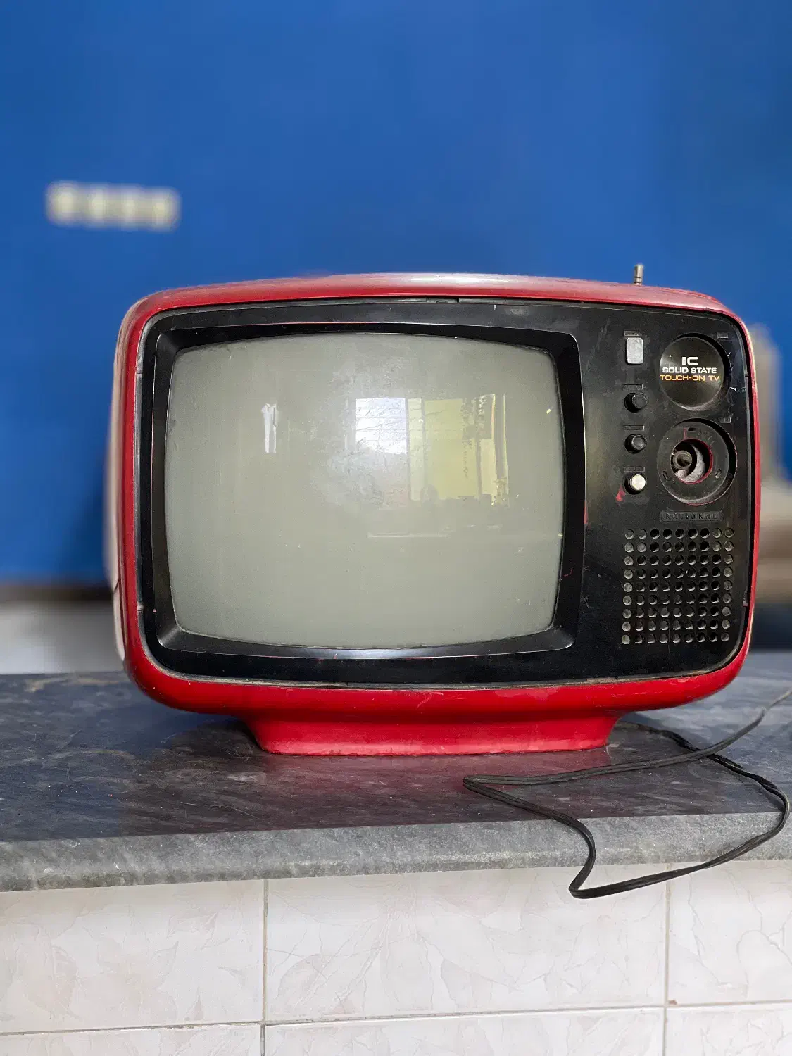 تلویزیون سیاه و سفید قدیمی نوستالژی|کلکسیون اشیاء عتیقه|قائم‌شهر, |دیوار