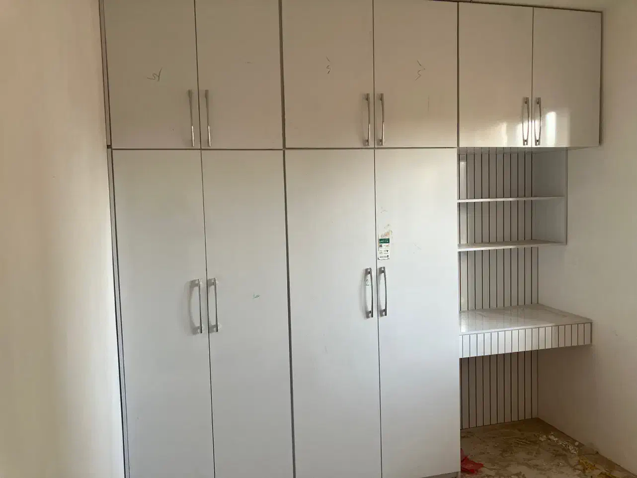 ساخت انواع کابینت کمد دیواری و تخت تاشو دارابی|جاکفشی، کمد، دراور|خرم‌آباد, |دیوار