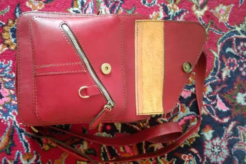 کفش و کیف دست دوز  تمام چرم طبیعی گاوی آکبند|کیف، کفش، کمربند|مراغه, |دیوار