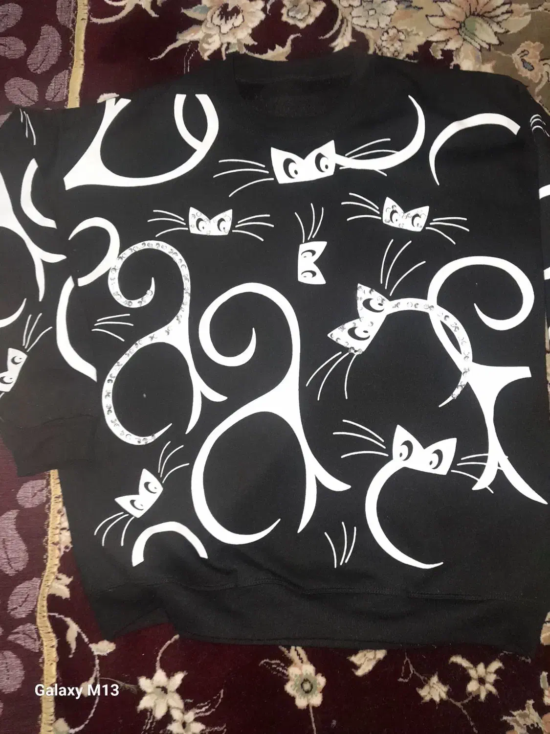 لباس توکرکی گربه گرم|لباس|کاشان, درب اصفهان|دیوار