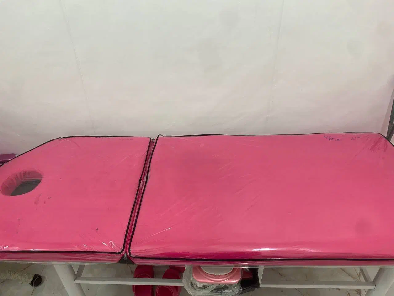 تخت دو تکه تاشو مژه و اپیلاسیون|آرایشگاه و سالنهای زیبایی|املش, |دیوار