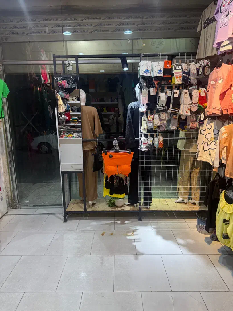 واگذاری مغازه پوشاک|اجارهٔ مغازه و غرفه|مشهد, موسوی قوچانی|دیوار