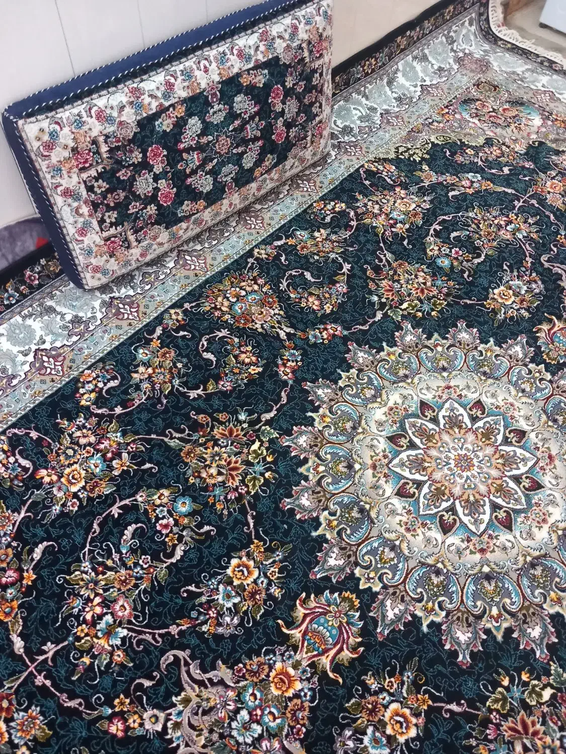 فرش ۹ متری دو عدد|فرش|بروجرد, |دیوار